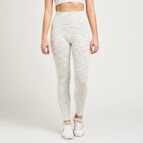 Flexxfit Luxe Leggings - All White Everything - X-Small - Picture 2 of 9